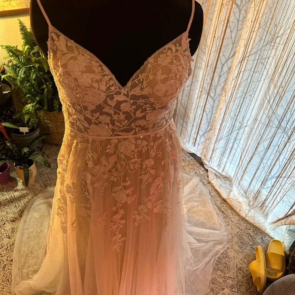 size 10 Enchanting by Mon Cheri Professionally dry cleaned in box. - Picture 8 of 10
